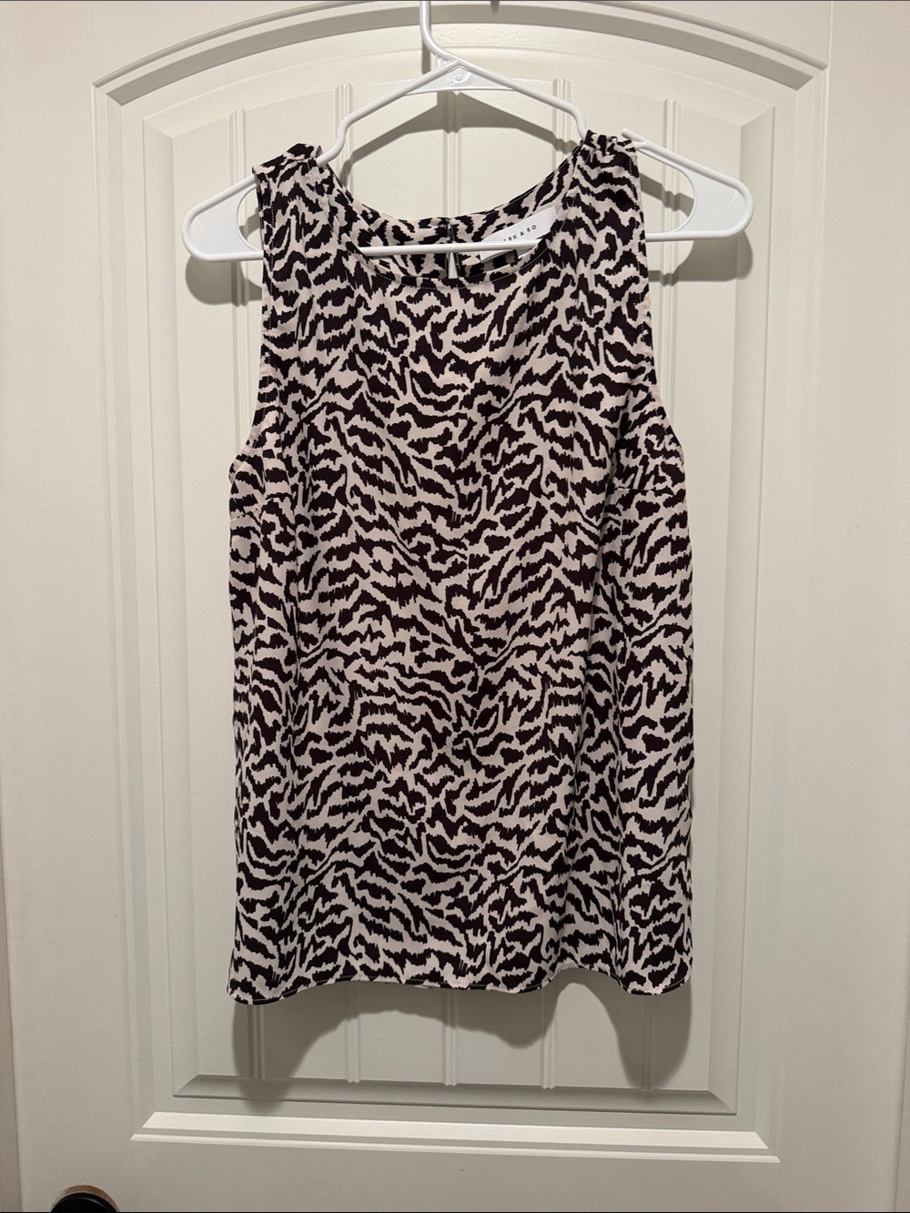 Lark & Ro Black and Cream Animal Print Sleeveless Tank